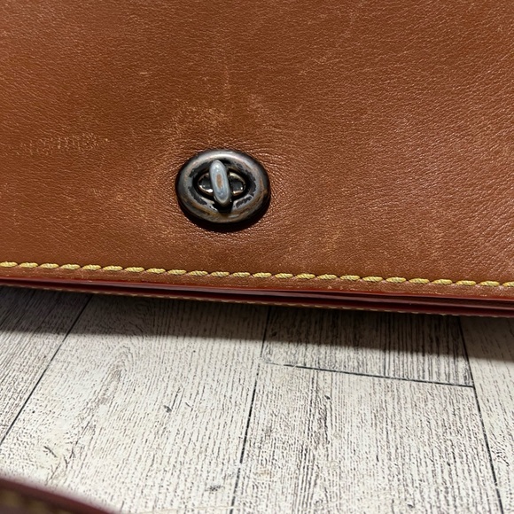 Vintage Coach Legacy Penny Purse Tan Leather Flap Crossbody Turnlock Convertable - Picture 2 of 15